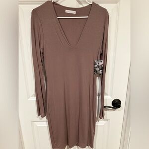 Women’s Size Large Wasabi & Mint V-neck Long Sleeve Mocha Colored  Fitted Dress